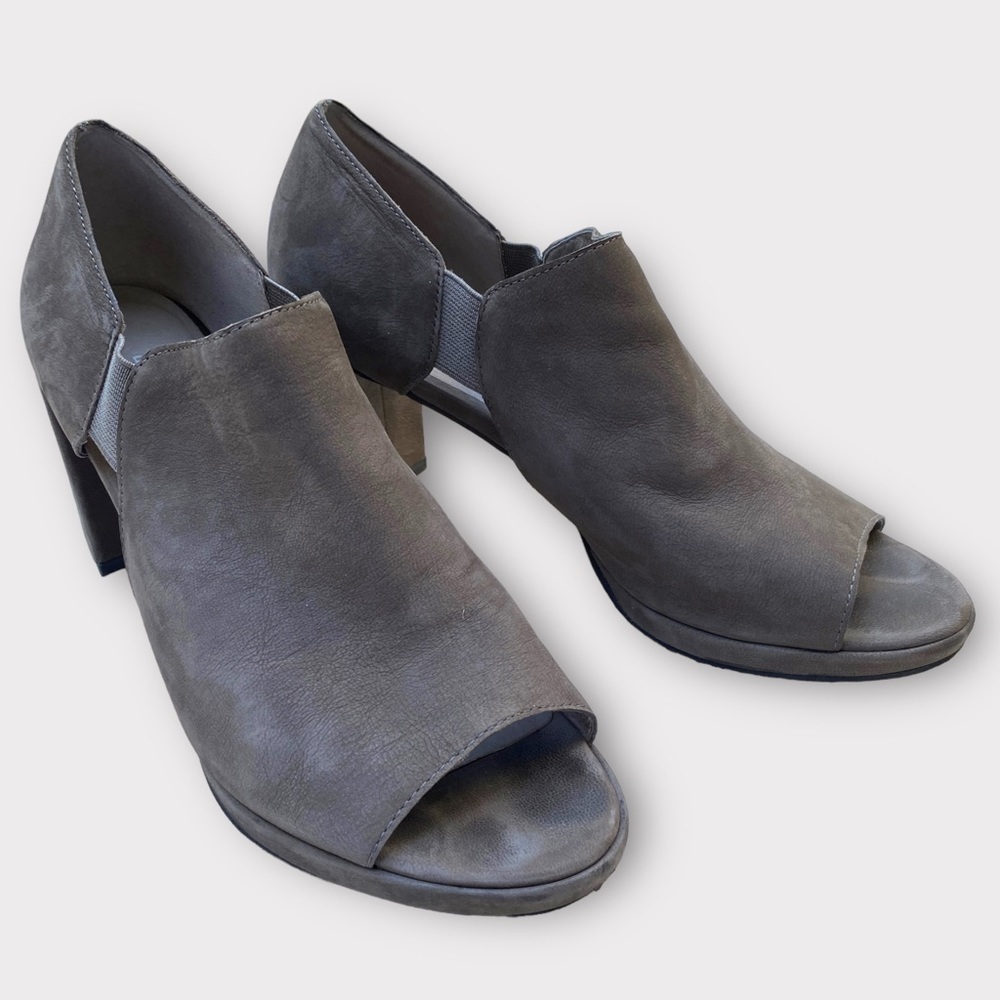 Eileen Fisher Gray Suede Gray Grey Leather Peep Toe Pump Elastic Side Size 8.5